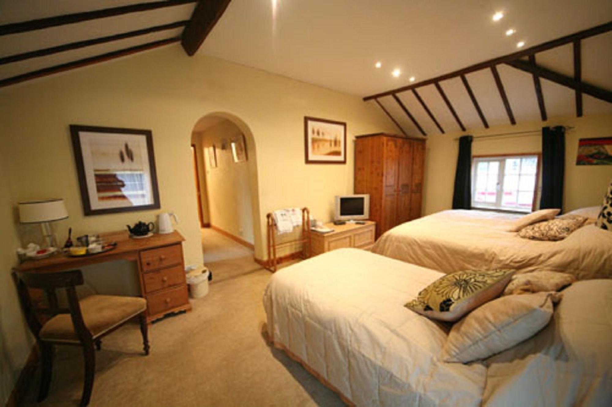 The Old Dairy Bed and Breakfast Waddesdon Exteriör bild